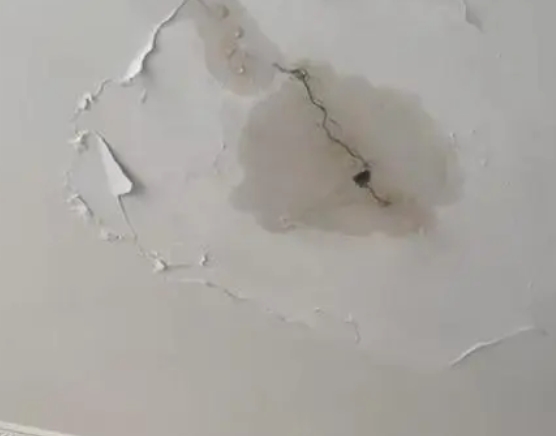 仁怀阳台漏水维修公司分享下屋面防水工程质量问题原因分析